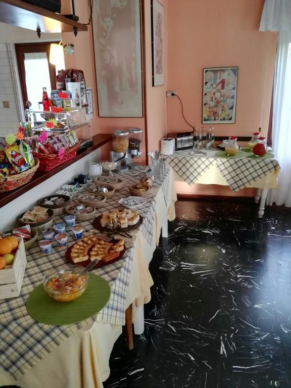 Hotel Elvezia Lake Maggiore Екстериор снимка
