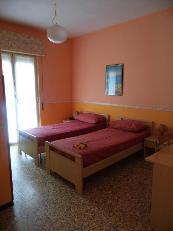 Hotel Elvezia Lake Maggiore Екстериор снимка