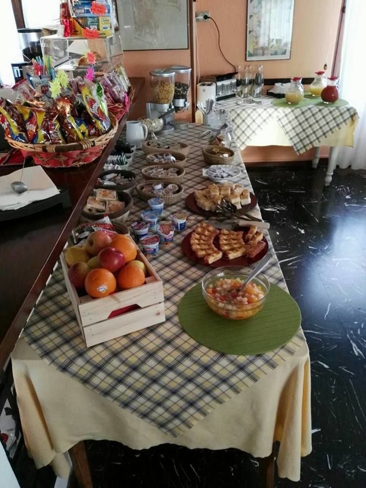Hotel Elvezia Lake Maggiore Екстериор снимка