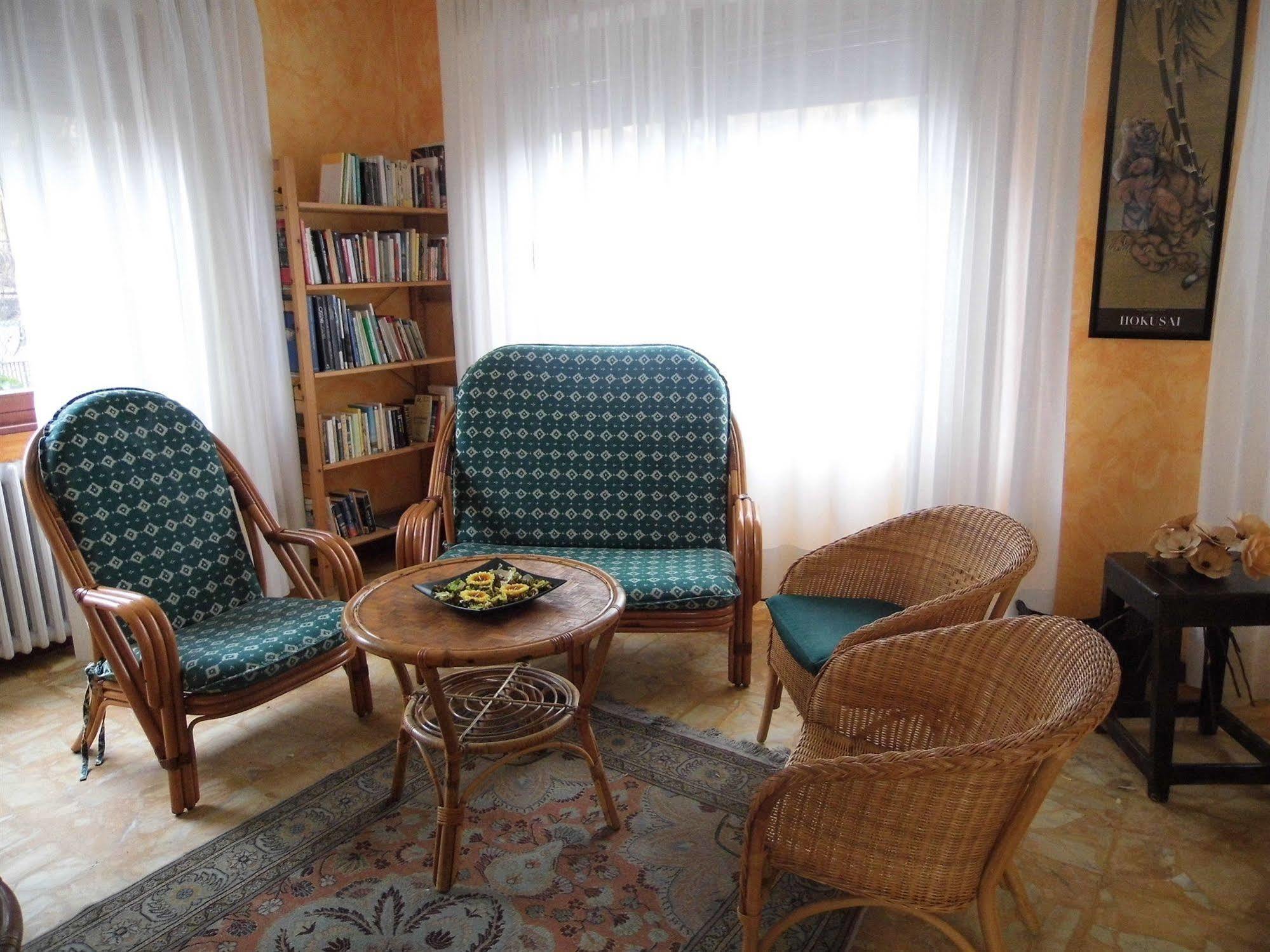 Hotel Elvezia Lake Maggiore Екстериор снимка