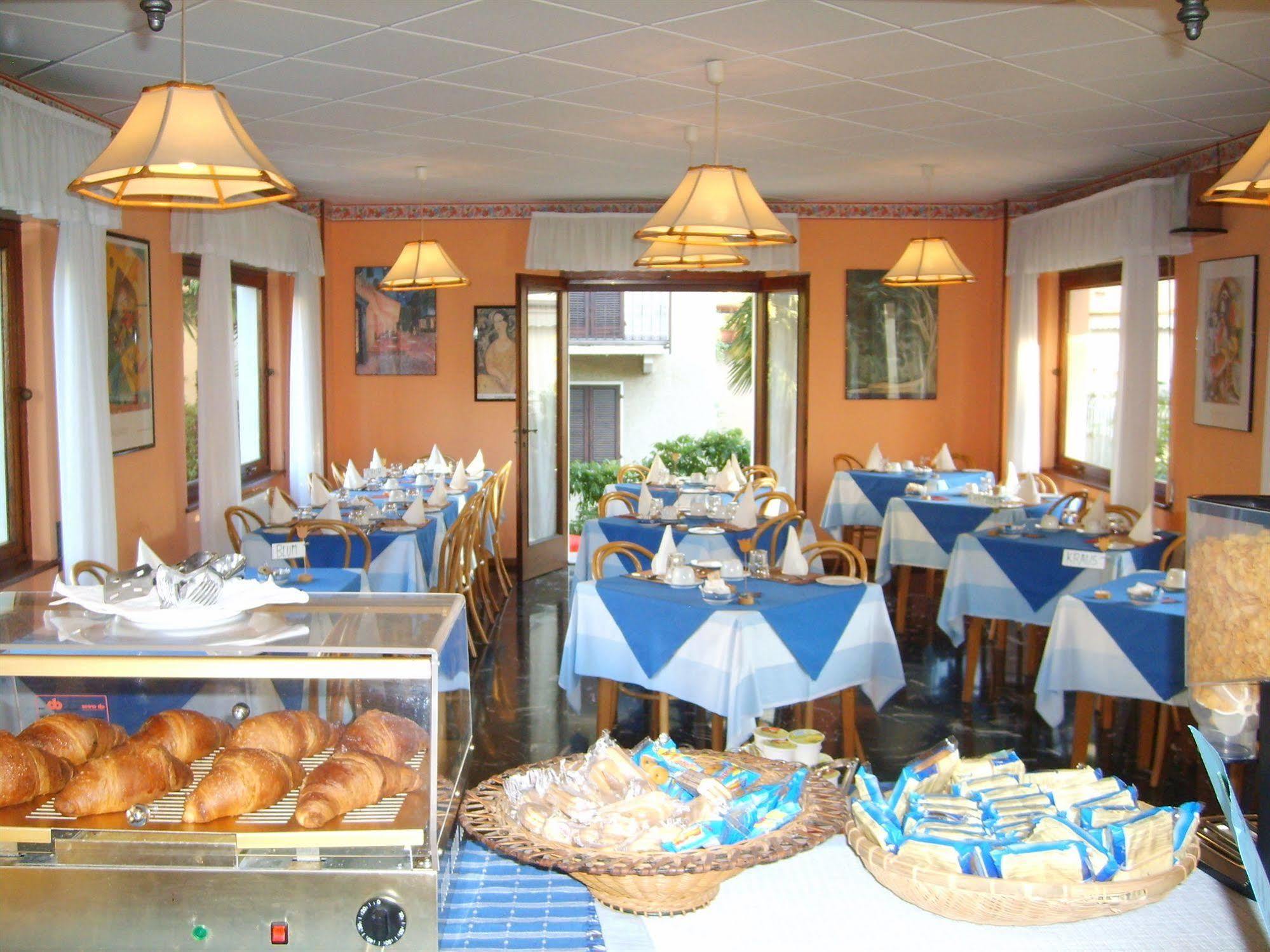 Hotel Elvezia Lake Maggiore Екстериор снимка