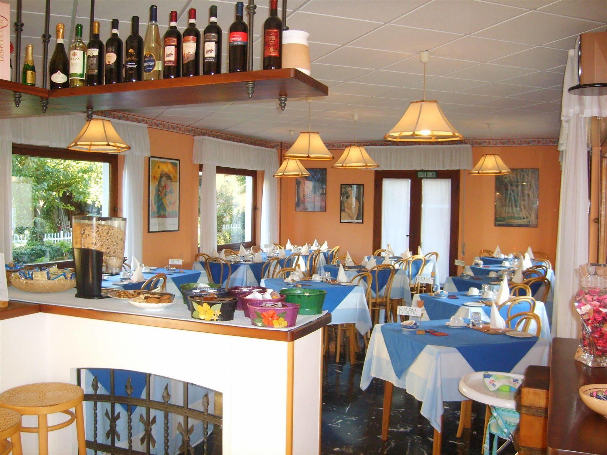 Hotel Elvezia Lake Maggiore Екстериор снимка