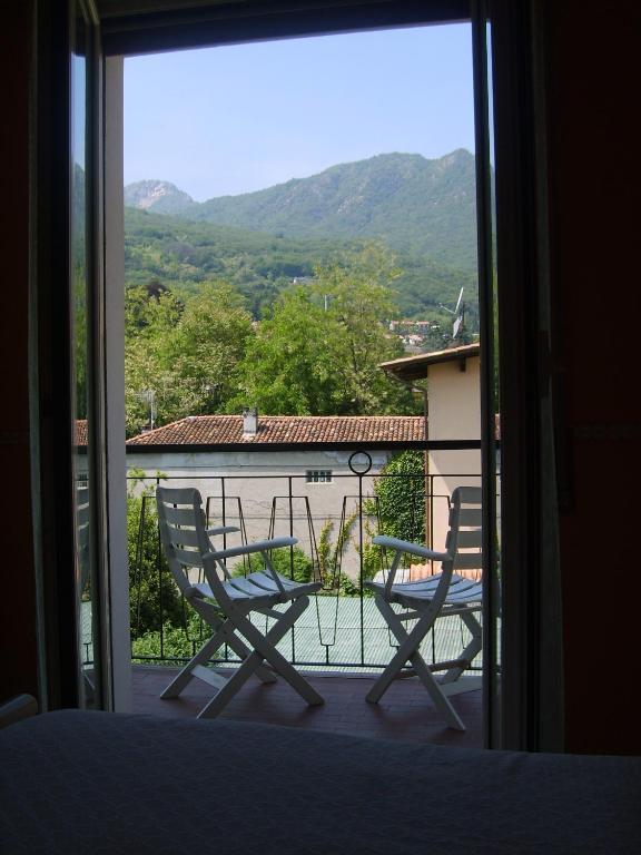 Hotel Elvezia Lake Maggiore Стая снимка